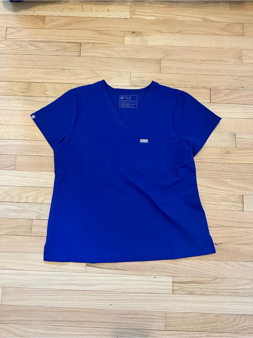 Figs Catarina scrub top size large petite- deep royal blue